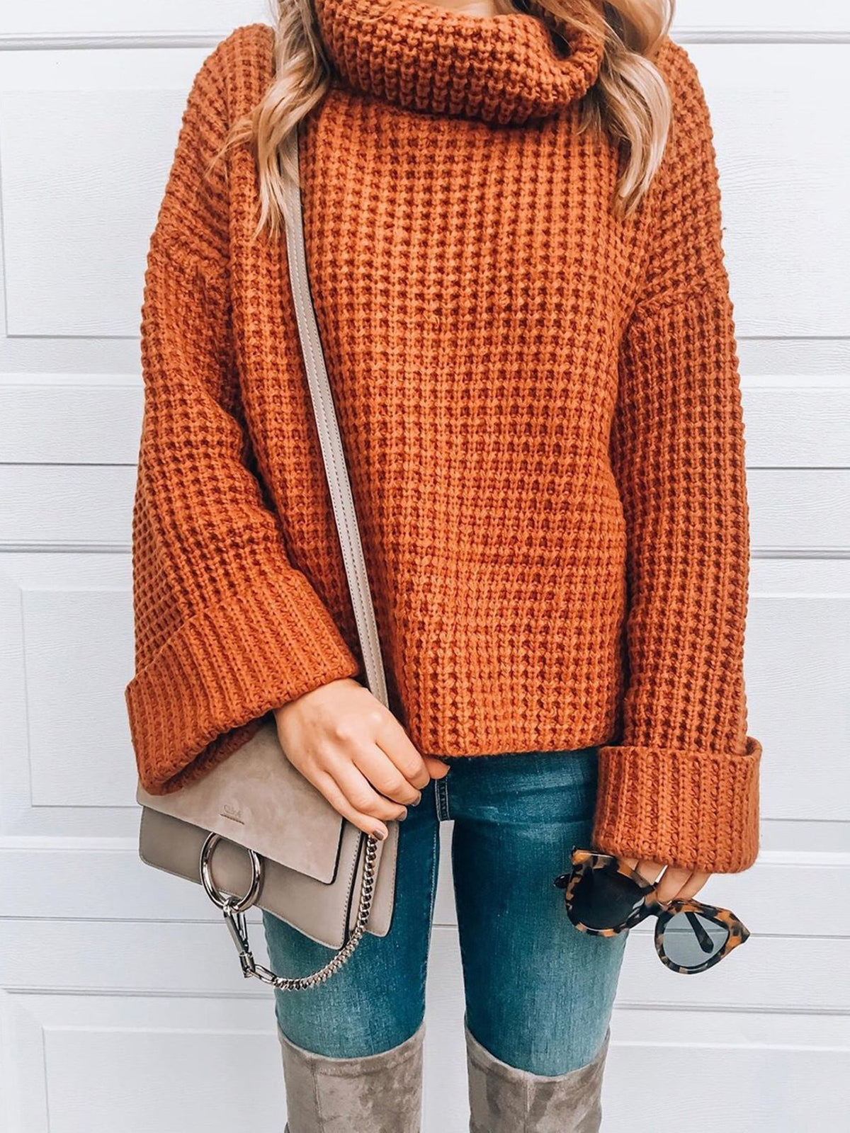 Women's Stylish Knit Turtleneck Jumper with Voluminous Sleeves | Ideal for Winter