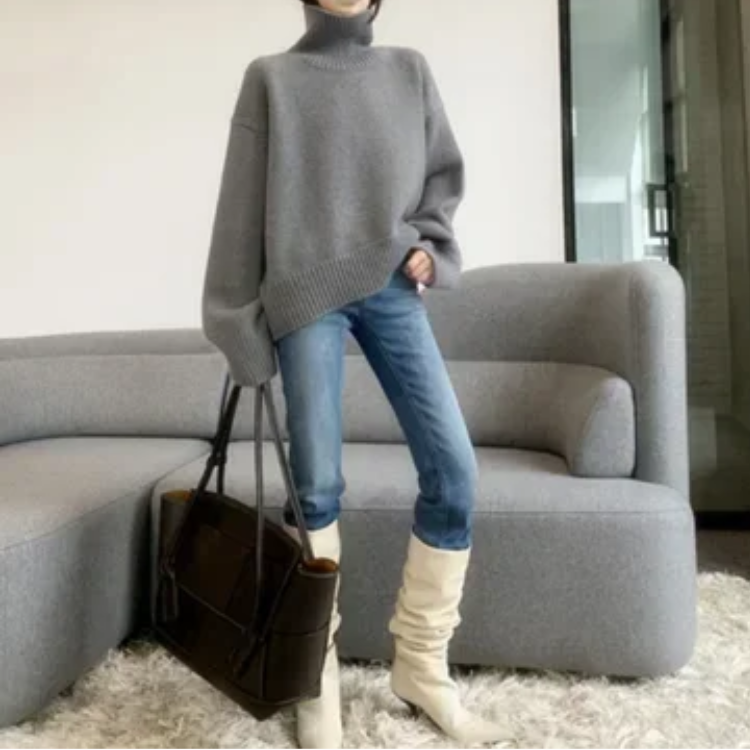 Women's Chunky Knitted Turtleneck Sweater | Ideal for Autumn/Winter