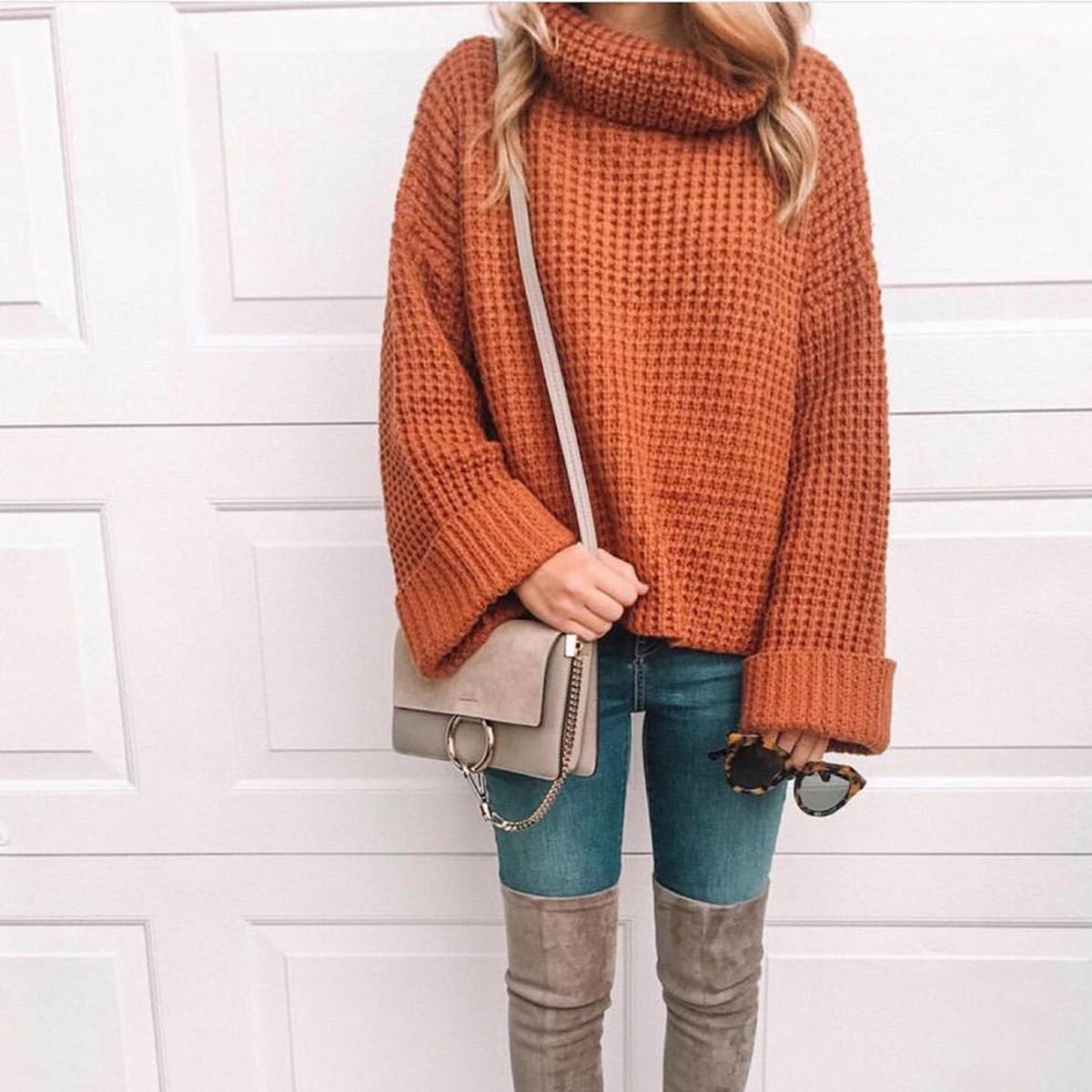 Women's Stylish Knit Turtleneck Jumper with Voluminous Sleeves | Ideal for Winter