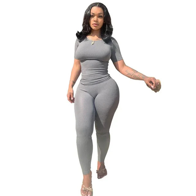 Comfortable Retro Tight Training & Tracksuit For Women | Perfect for Outdoor Activities