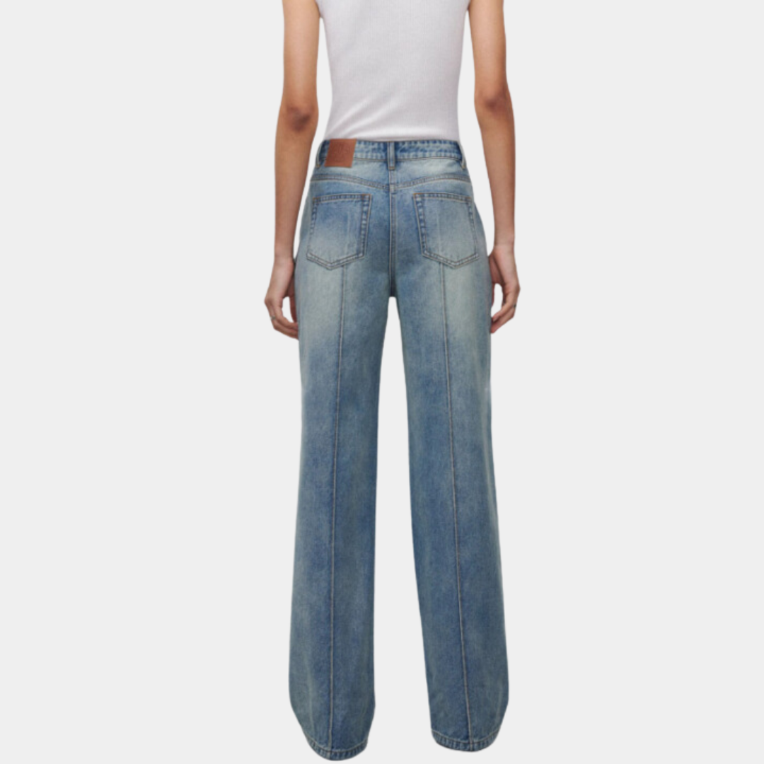 Women's Casual Straight Leg Jeans | Perfect for Casual Days