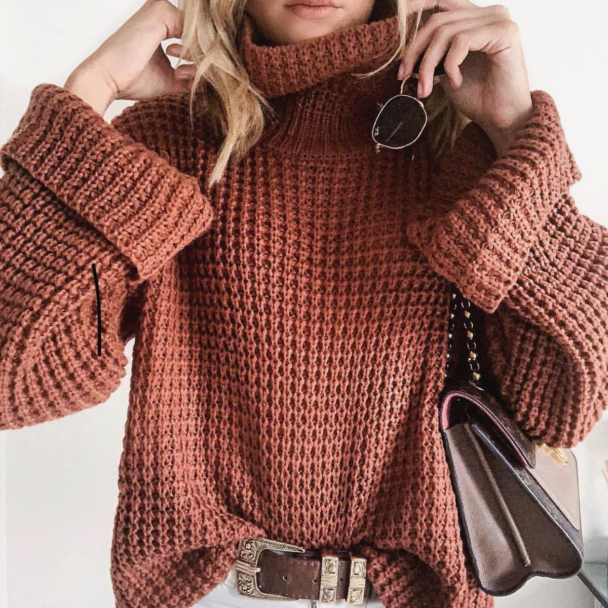 Women's Stylish Knit Turtleneck Jumper with Voluminous Sleeves | Ideal for Winter
