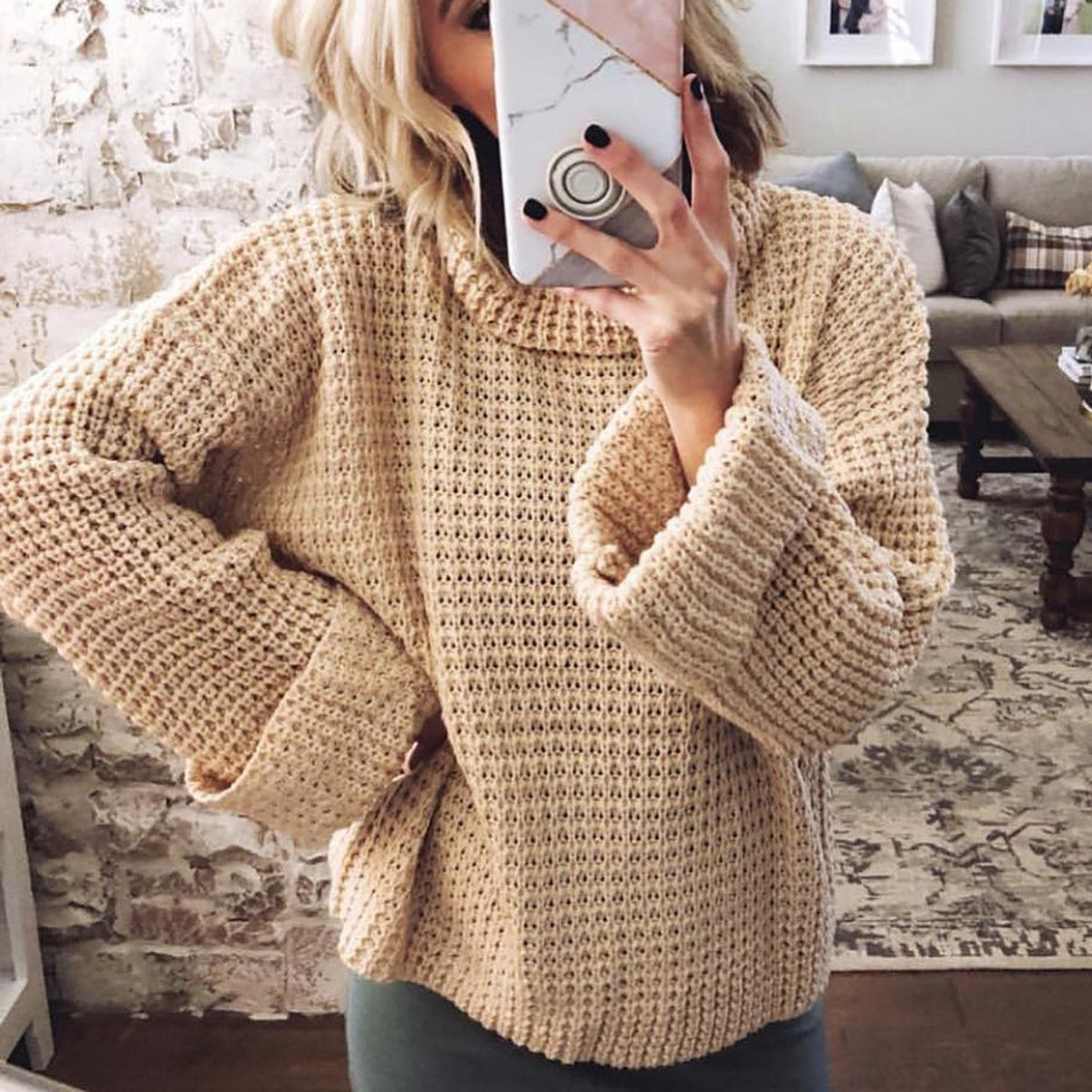 Women's Stylish Knit Turtleneck Jumper with Voluminous Sleeves | Ideal for Winter