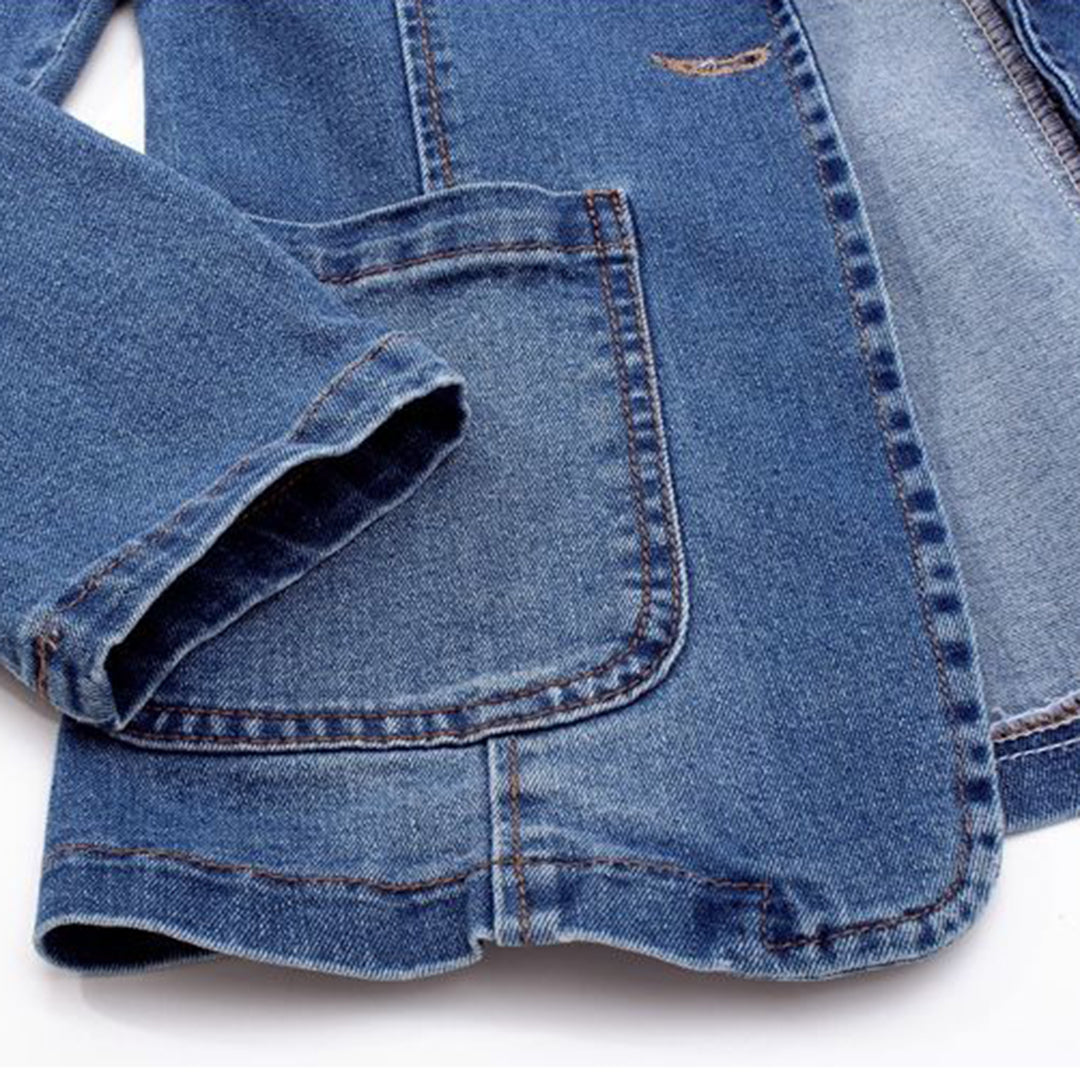 Women's Vintage blue denim blazer with pockets and button | Perfect for Casual Days