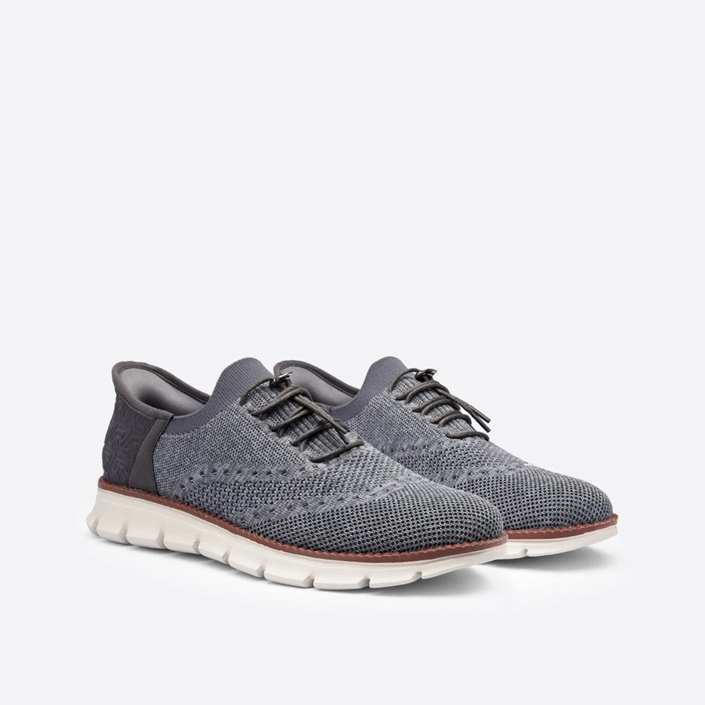 Everett - Sneakers - Sporty - Lightweight - Perfect for outdoor activities