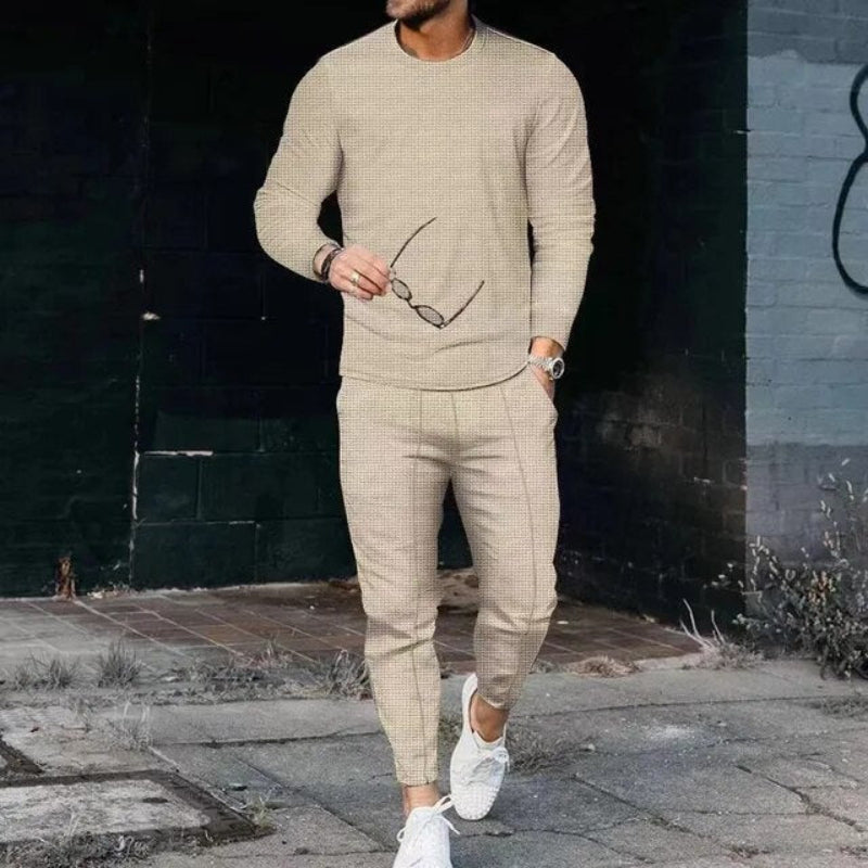 Men's Set with Round Neck Top and Trousers