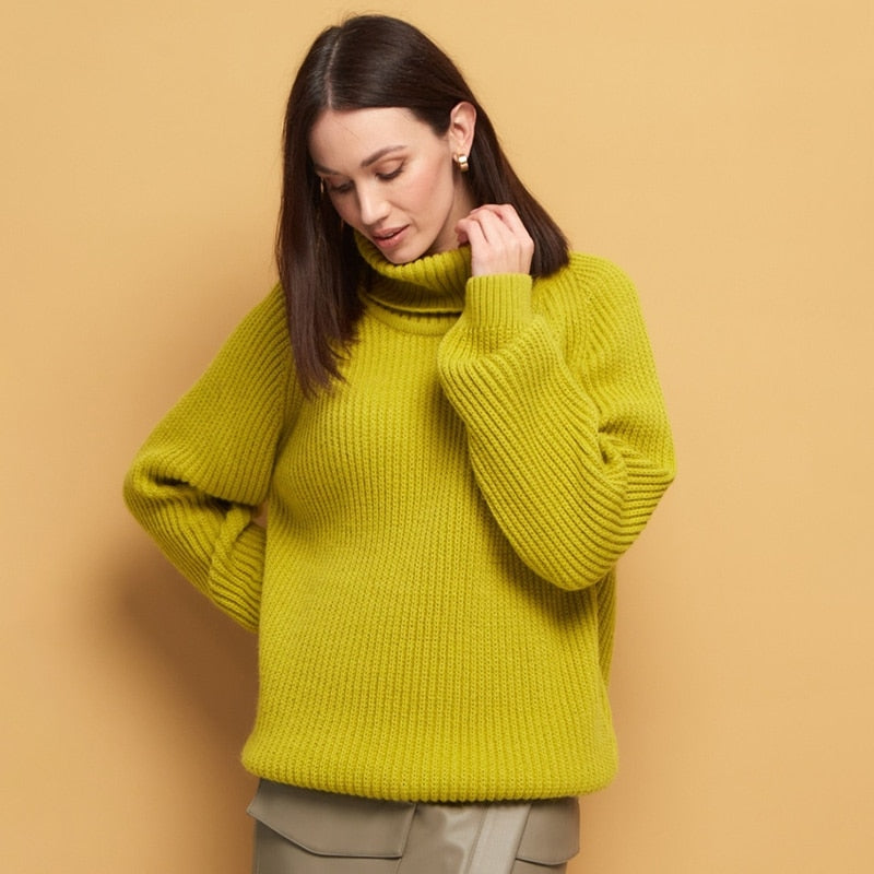 Women's Casual Knitted Wool Turtleneck Sweater | Ideal for Autumn/Winter