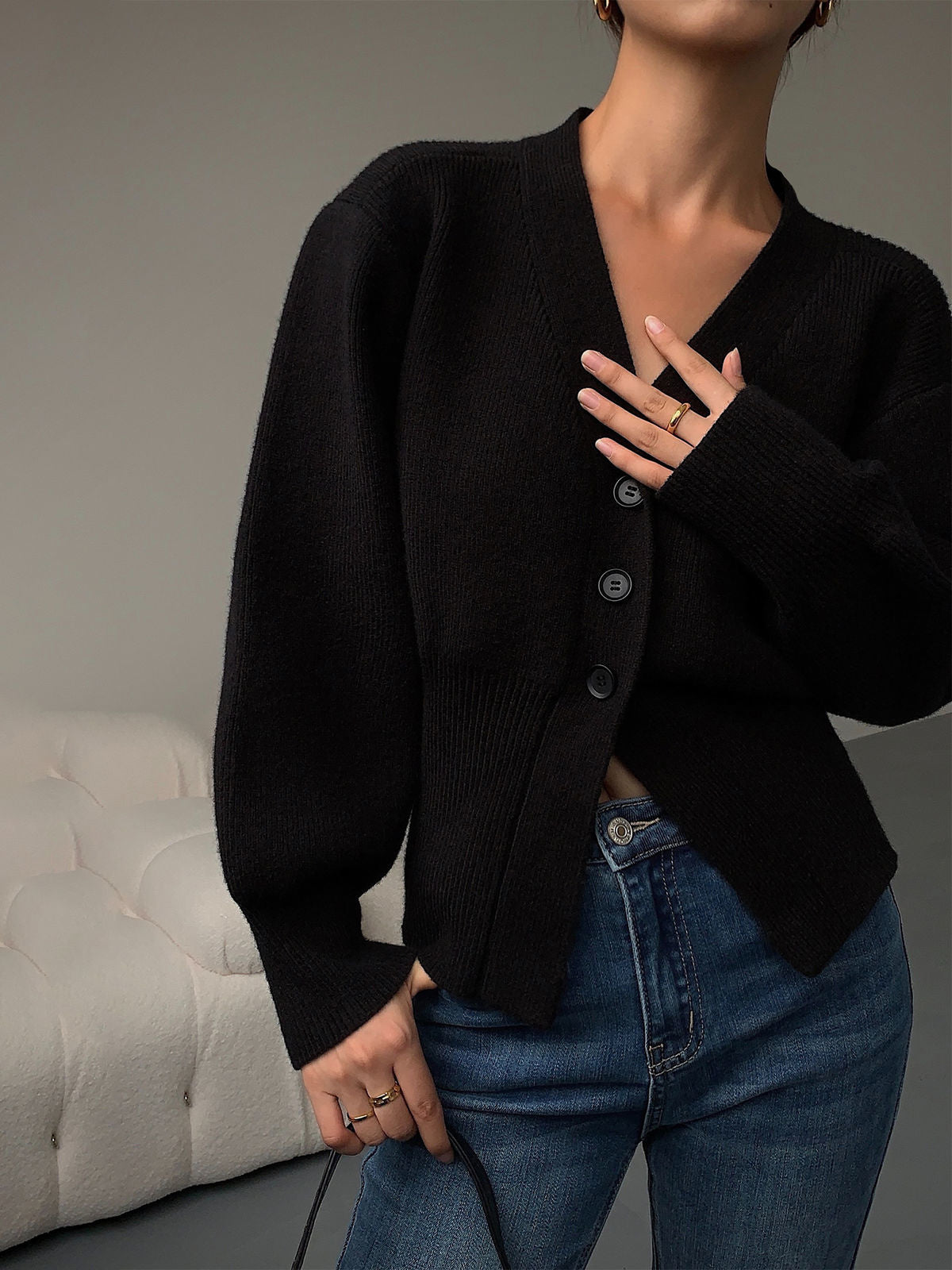 Women's Elegant Lantern Sleeve Cardigan with Buttons | Ideal for Winter