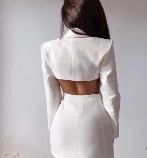 Women's Fashionable Backless Blazer Suit with Buttons and Pocket | Perfect for Casual Days