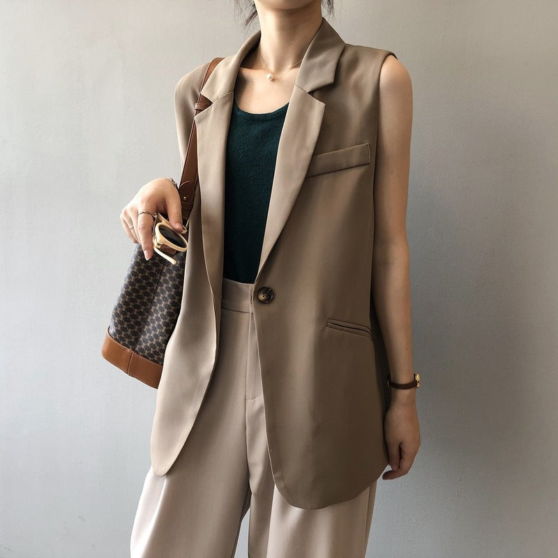 Women's Contemporary Sleeveless Blazer with Pocket and Button | Perfect for Casual Days