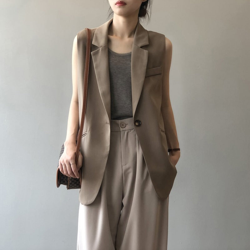 Women's Contemporary Sleeveless Blazer with Pocket and Button | Perfect for Casual Days