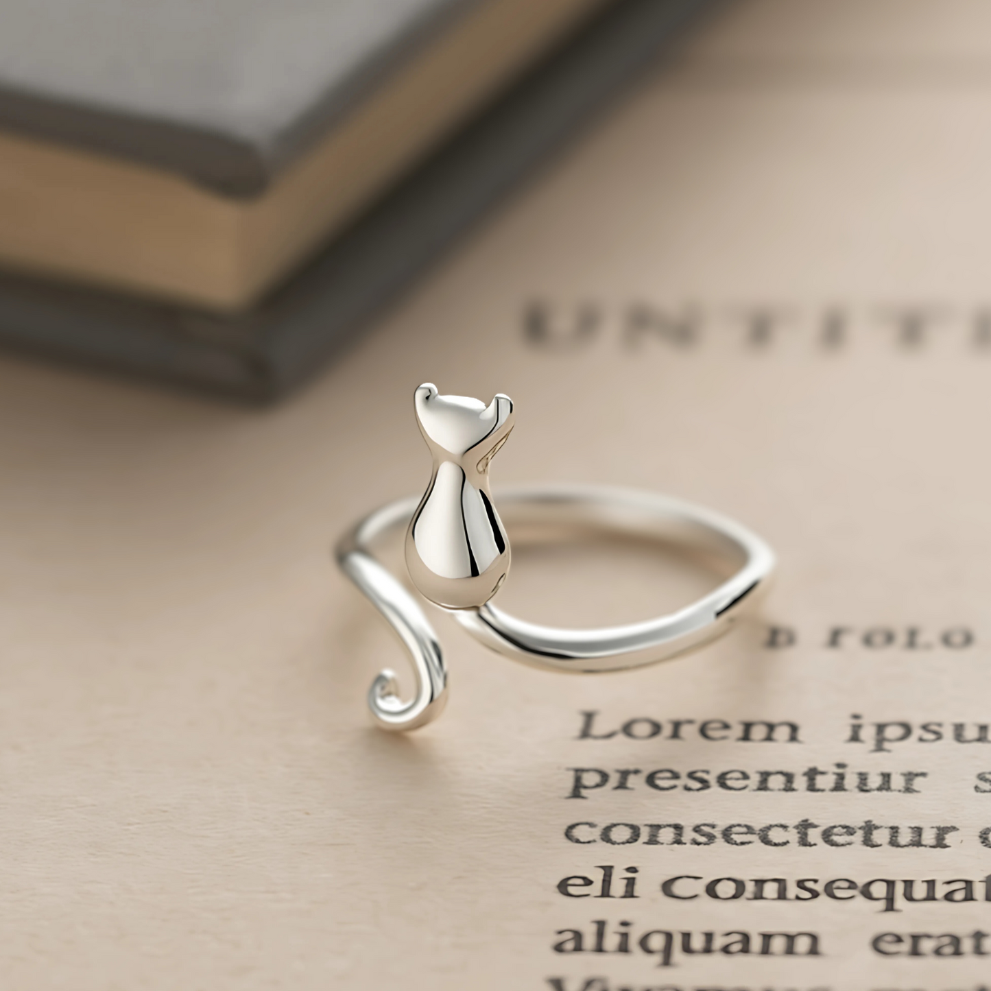 Women’s Ring with Cat-Inspired Design 2