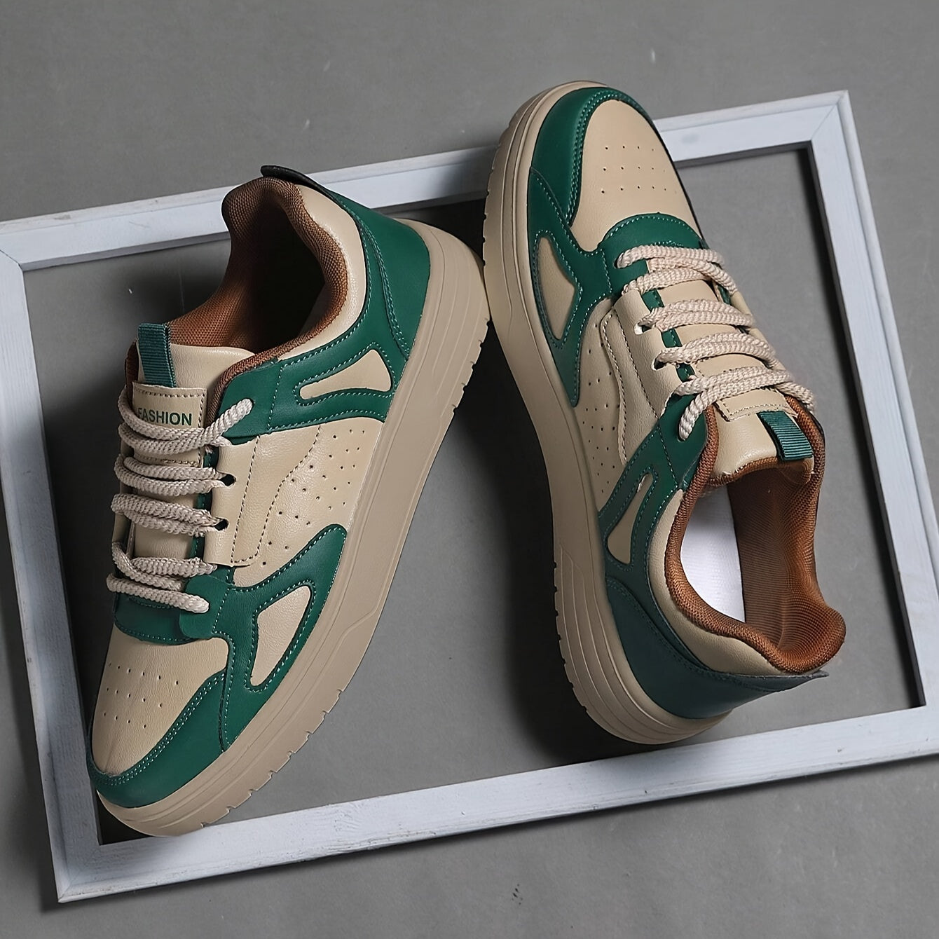Khaki Green, Khaki