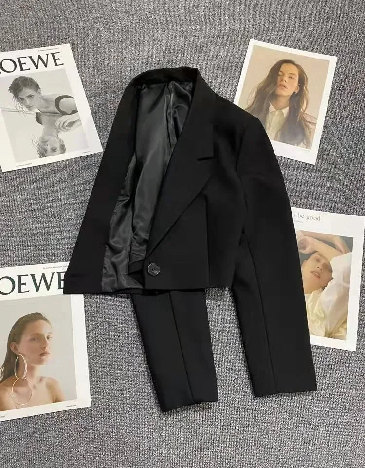 Women's Elegant short loose blazer with buttons | Perfect for Casual Days