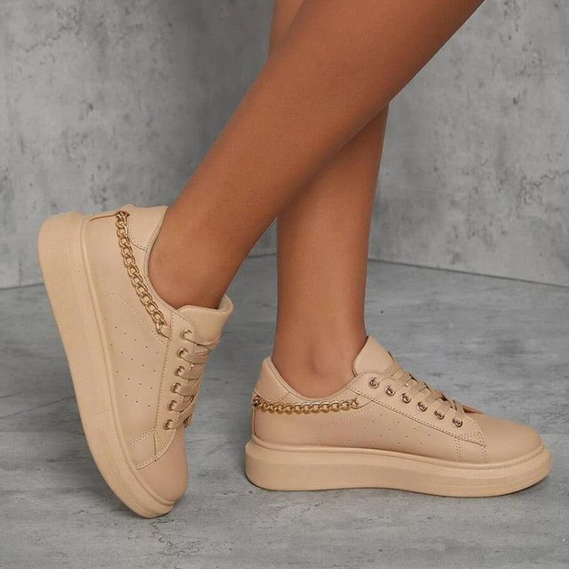Women's Trendy Low-Top Trainers with Gold Chain | Perfect for Everyday Wear