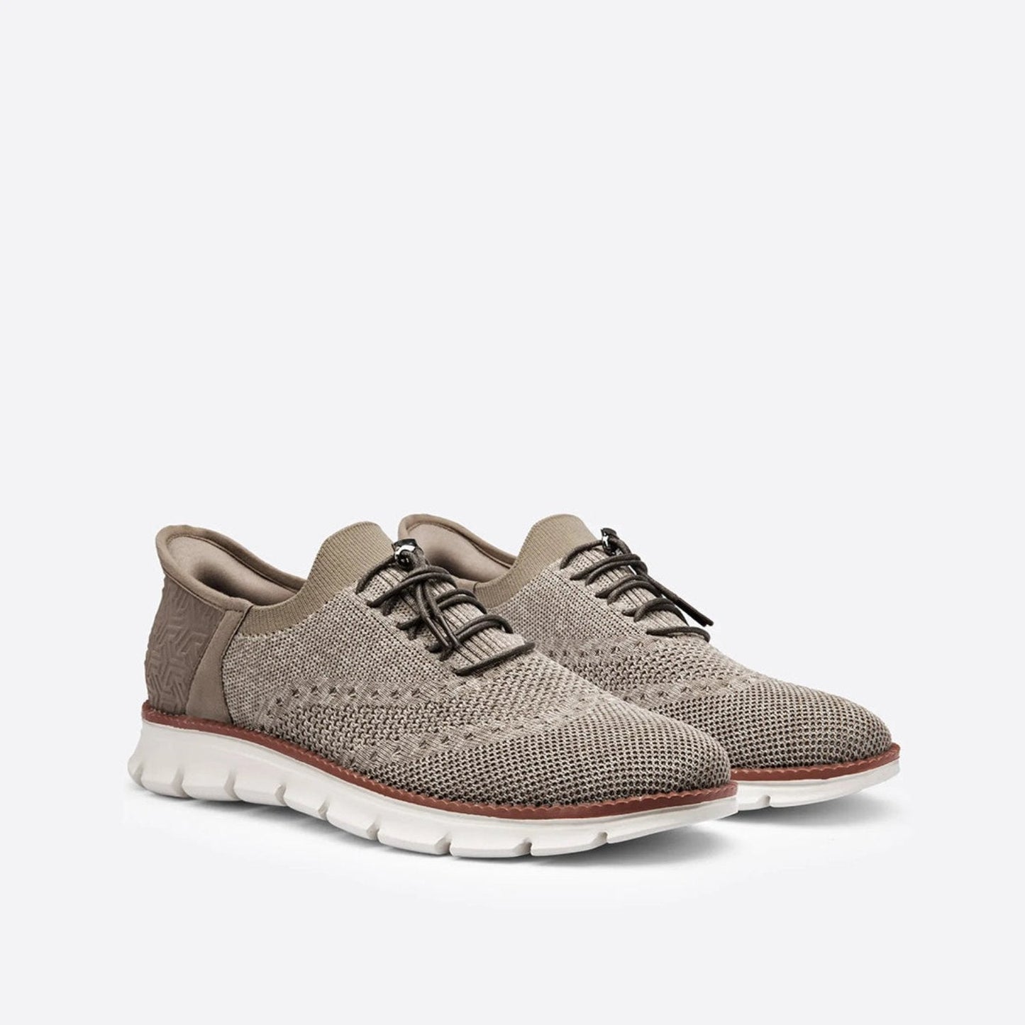 Everett - Sneakers - Sporty - Lightweight - Perfect for outdoor activities