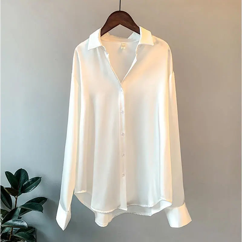 Milanie - Women's Long Sleeve Shirt