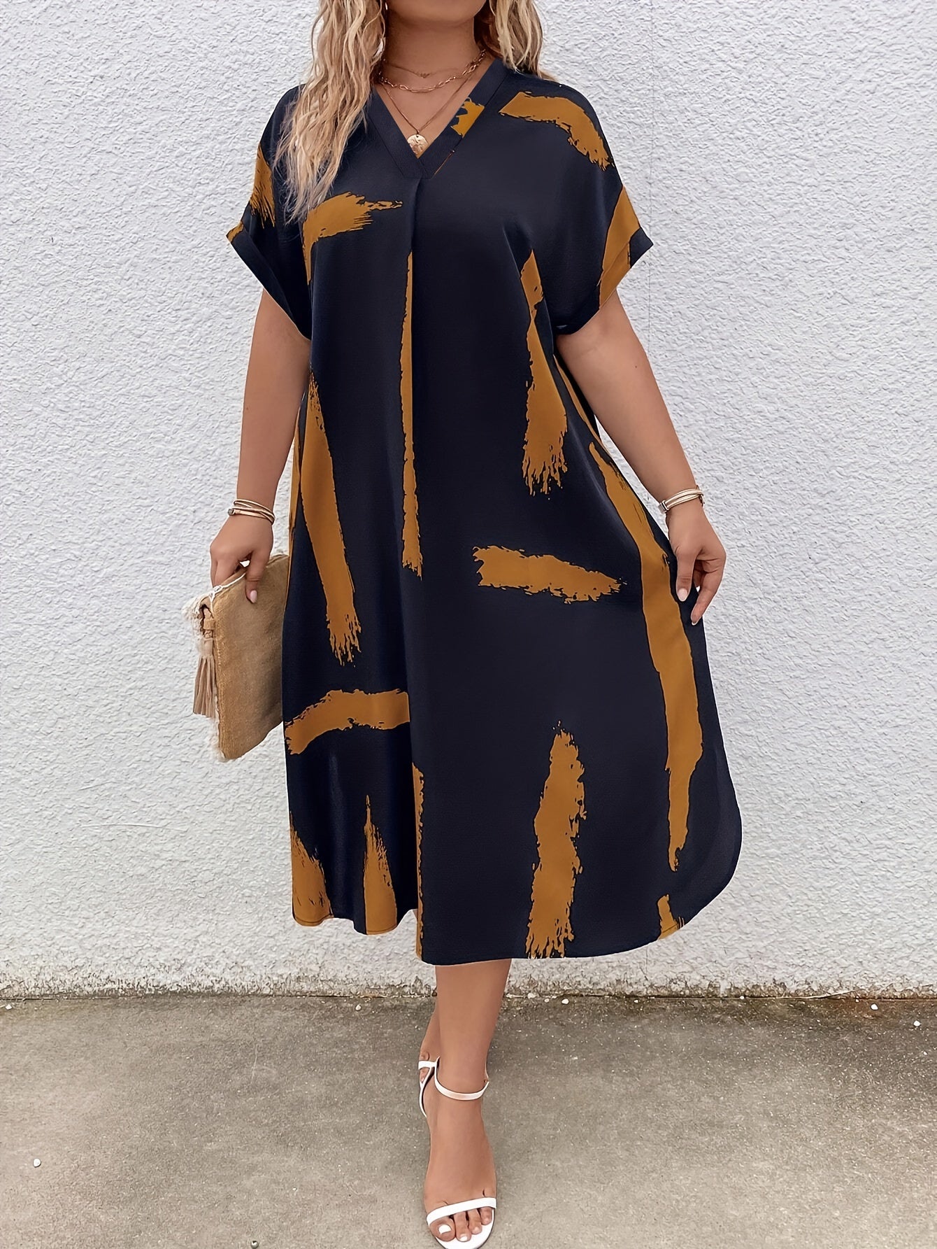 Variant image for Women's Elegant Plus Size Dress with Flattering Silhouette-2
