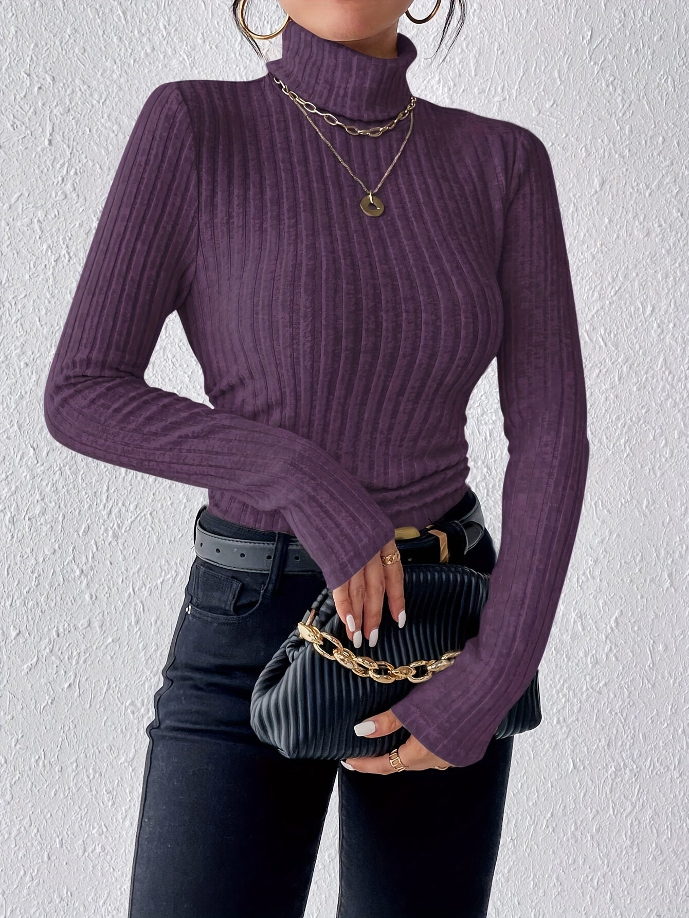 Women's Elegant Turtleneck Jumper in Slim Fit and Solid Colour | Ideal for Winter