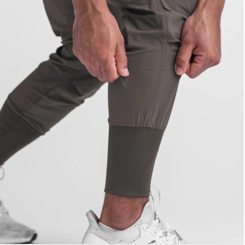 Men's Modern Jogger Cargo Pants with Large Pockets | Perfect for Outdoor Activities