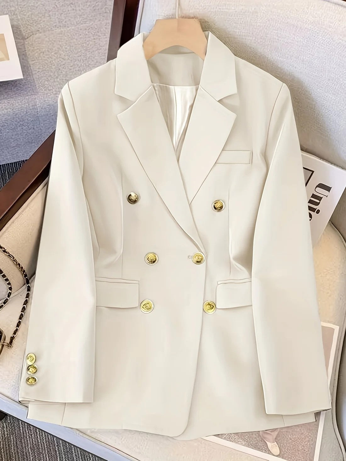 Women's Elegant Business Slim Blazer with Golden Buttons | Ideal for All Seasons