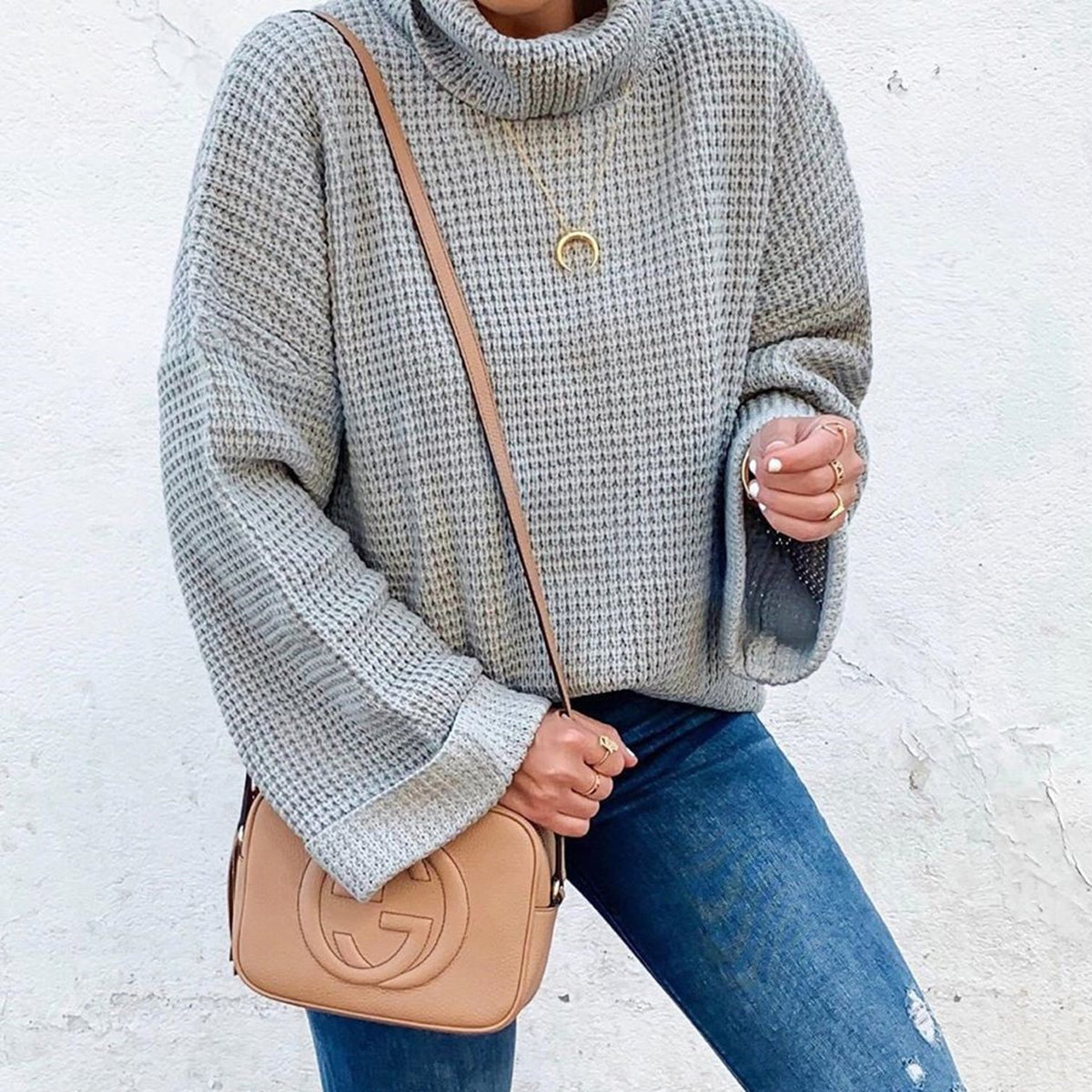 Women's Stylish Knit Turtleneck Jumper with Voluminous Sleeves | Ideal for Winter