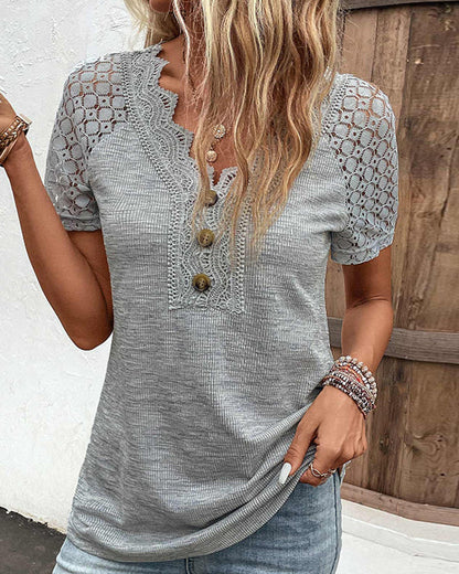 Women's Elegant Lace T-Shirt with Delicate Accents and Relaxed Fit