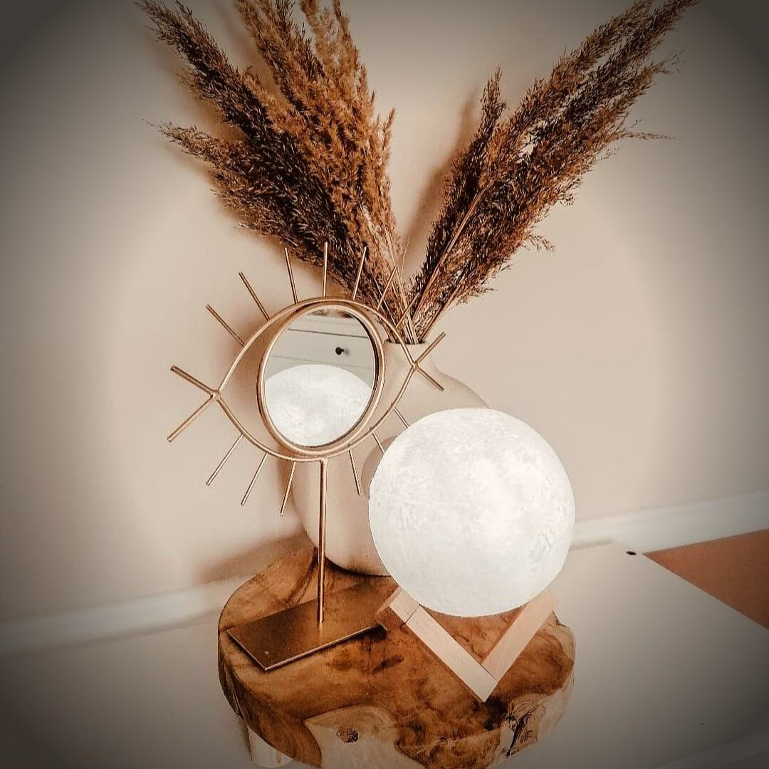 3D Printed Moon Lamp – Touch Control with Adjustable Brightness 5