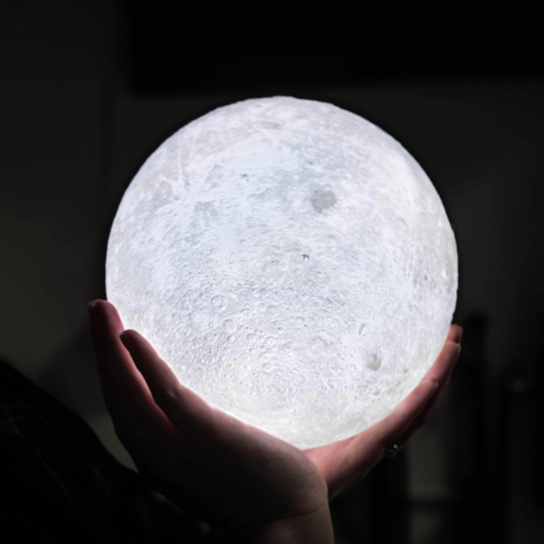 3D Printed Moon Lamp – Touch Control with Adjustable Brightness 6