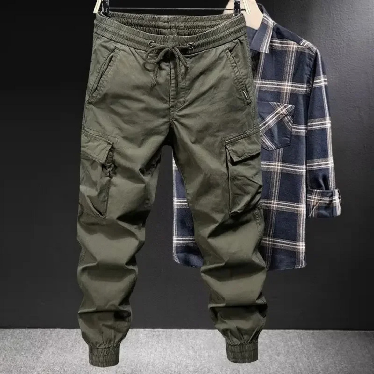 Men's Solid Colour Loose Fit Cargo Pants | Perfect for Casual Days