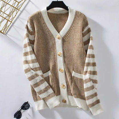Women's Elegant V-neck Buttoned Knit Cardigan with Pockets | Ideal for Winter