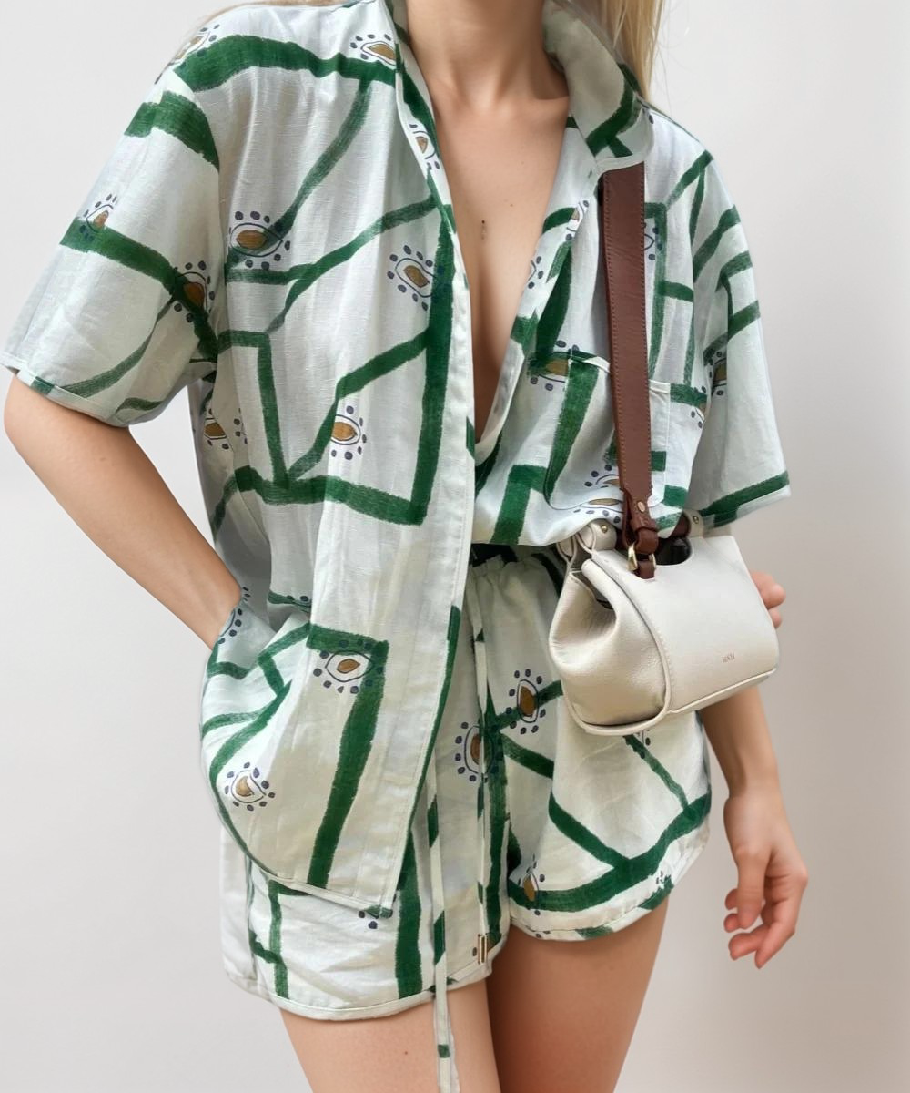 https://cdn.shopify.com/s/files/1/0880/6714/6072/files/7e36ea103454b64d9cd209792707ddde-vmake.png?v=1741596156