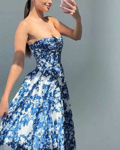 Women's Elegant Floral Evening Gown with Strapless Design