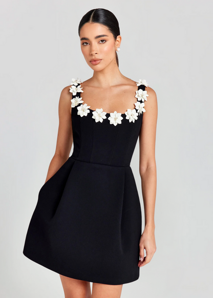Women's Elegant Lightweight Mini Dress with Floral Accents