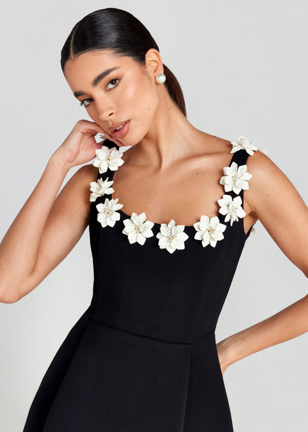 Women's Elegant Lightweight Mini Dress with Floral Accents
