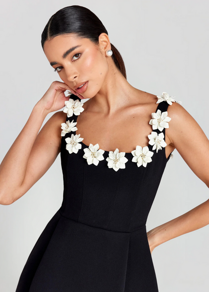 Women's Elegant Lightweight Mini Dress with Floral Accents