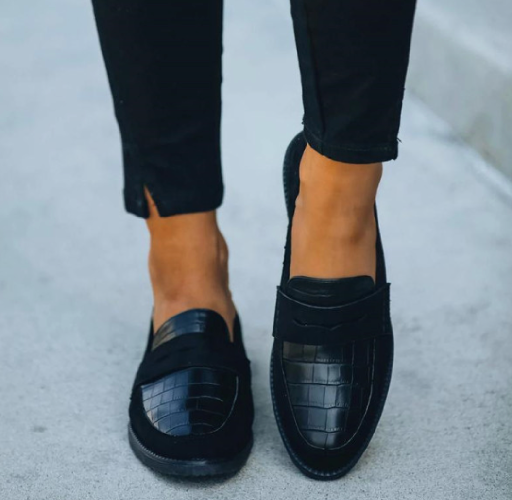 Men's Comfortable Leather Shoe with Slip-On Design