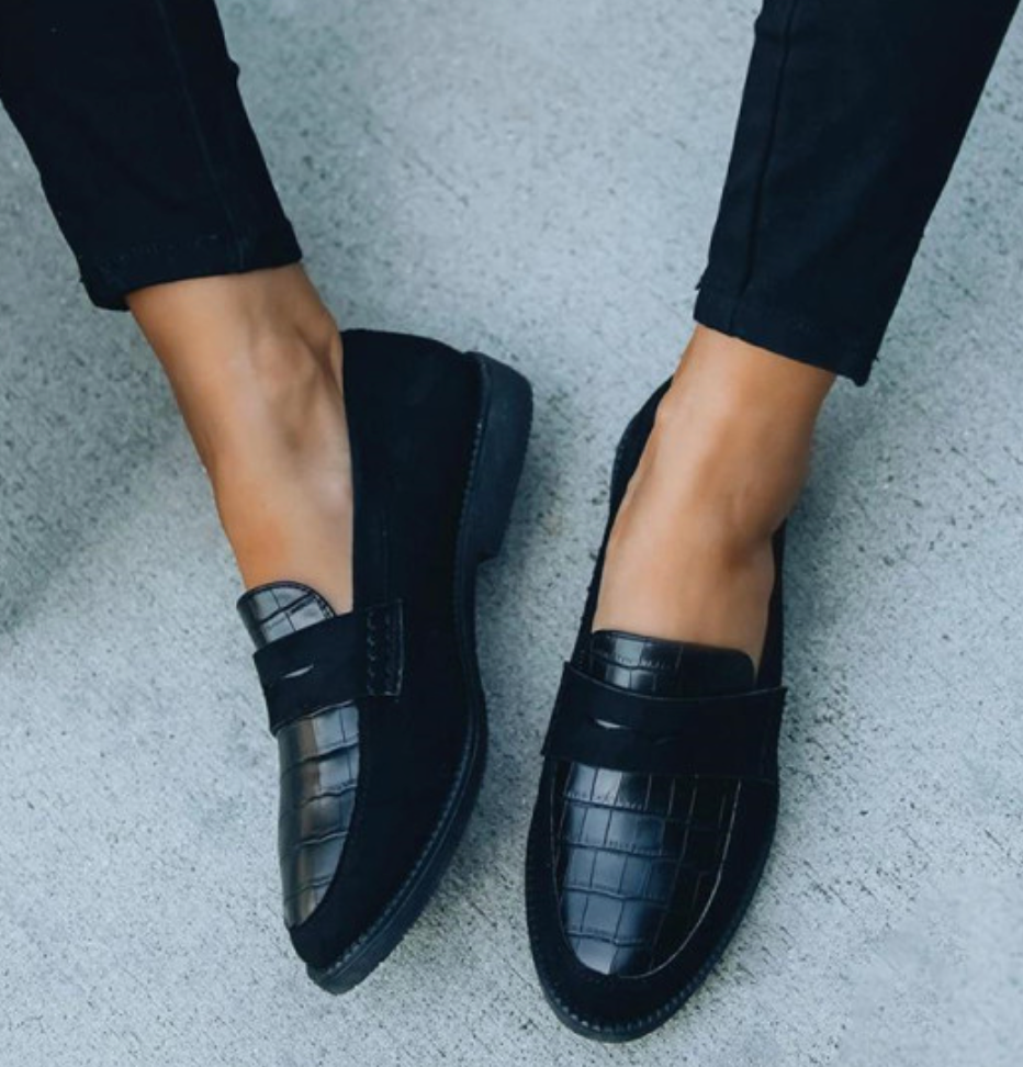 Men's Comfortable Leather Shoe with Slip-On Design