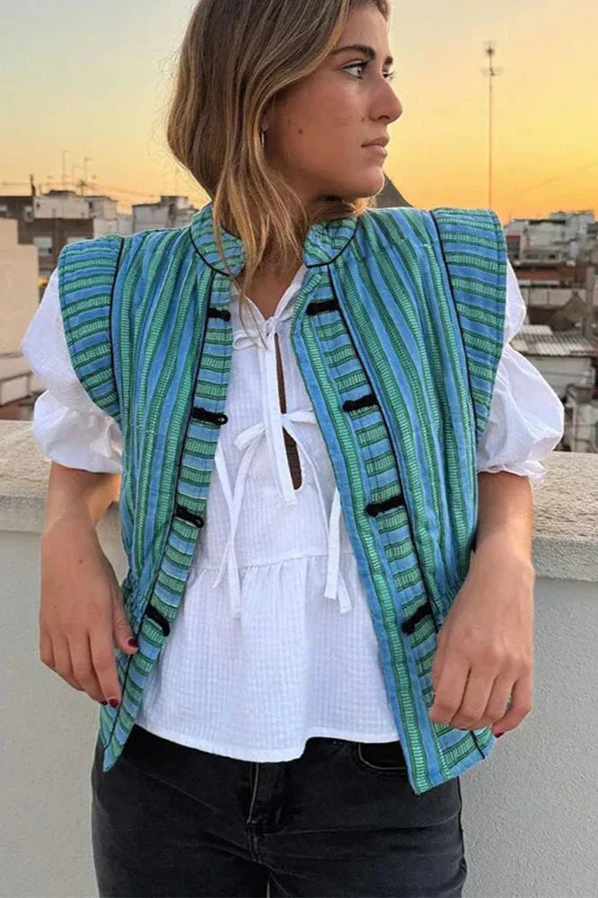 Women's Elegant Lightweight Sleeveless Top with Striped Design
