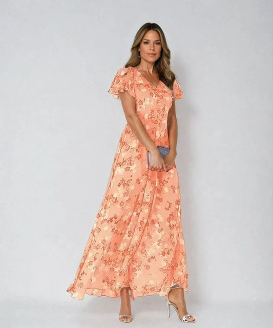 https://cdn.shopify.com/s/files/1/0880/6714/6072/files/Credom-Klanning-Vendita-Vibrant-summer-dress-for-u-7205.webp?v=1741738687