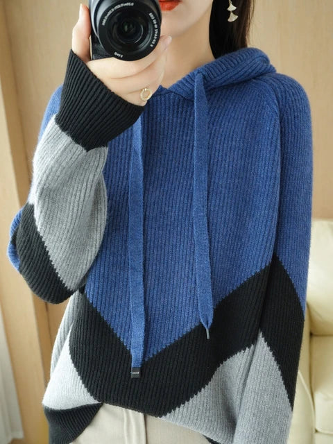 Women's Stylish and Relaxed Hooded Blue Cashmere Jumper | Ideal for Winter