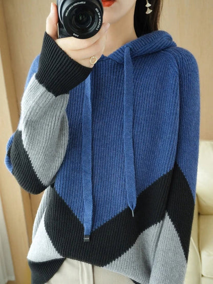 Women's Stylish and Relaxed Hooded Blue Cashmere Jumper | Ideal for Winter