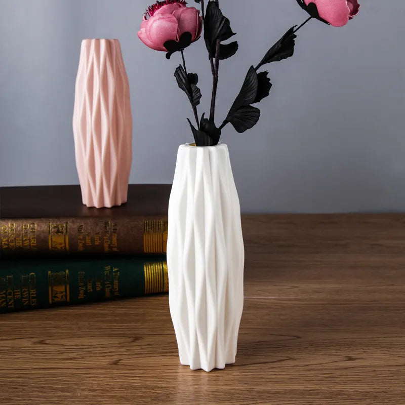 Flower Vase – Unique Origami-Inspired Design for Indoor Display 2