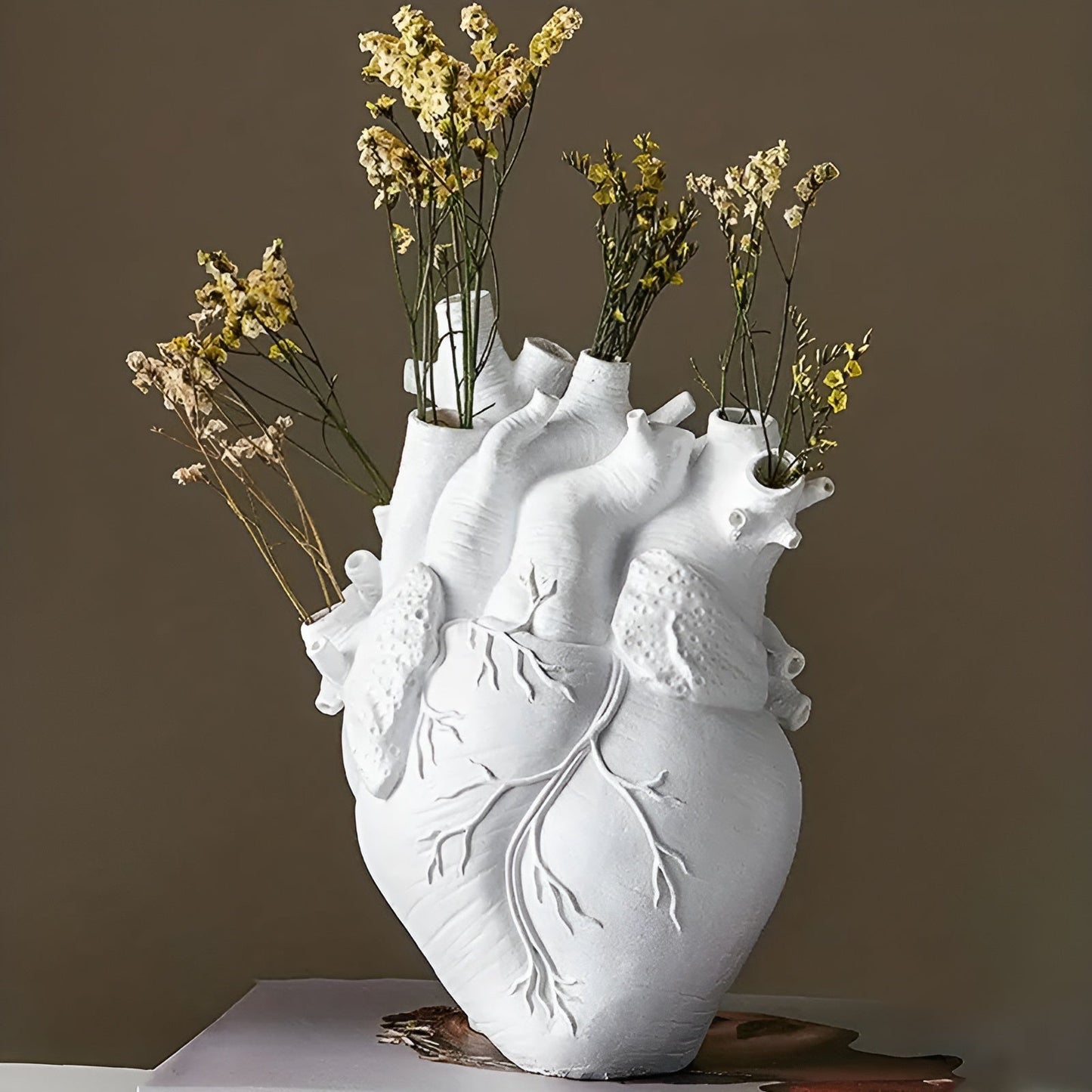 Heart-Shaped Decorative Vase for Flower Arrangements 2