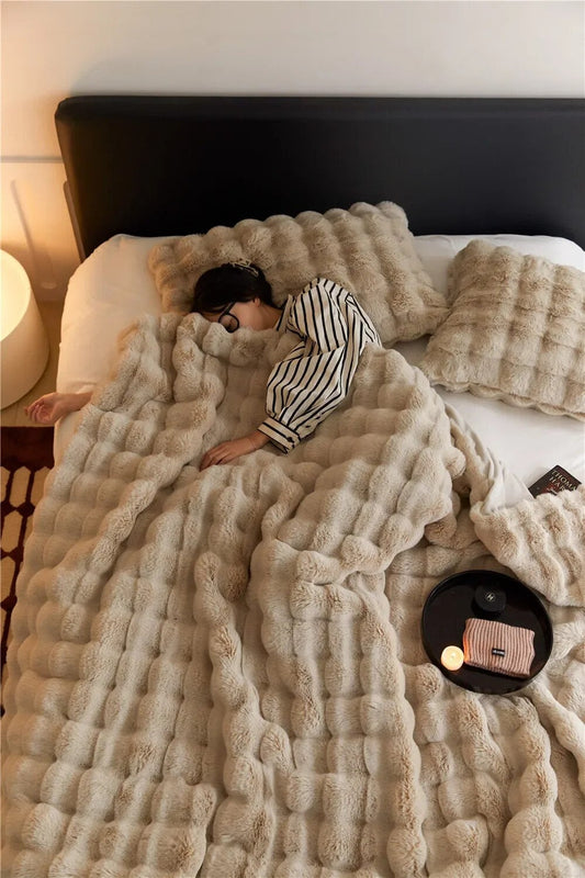 Plush Blanket – Soft and Foldable for Year-Round Comfort 0