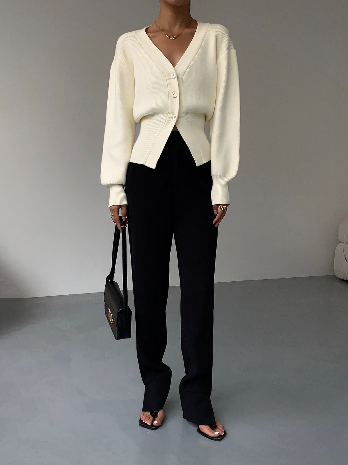 Women's Elegant Lantern Sleeve Cardigan with Buttons | Ideal for Winter