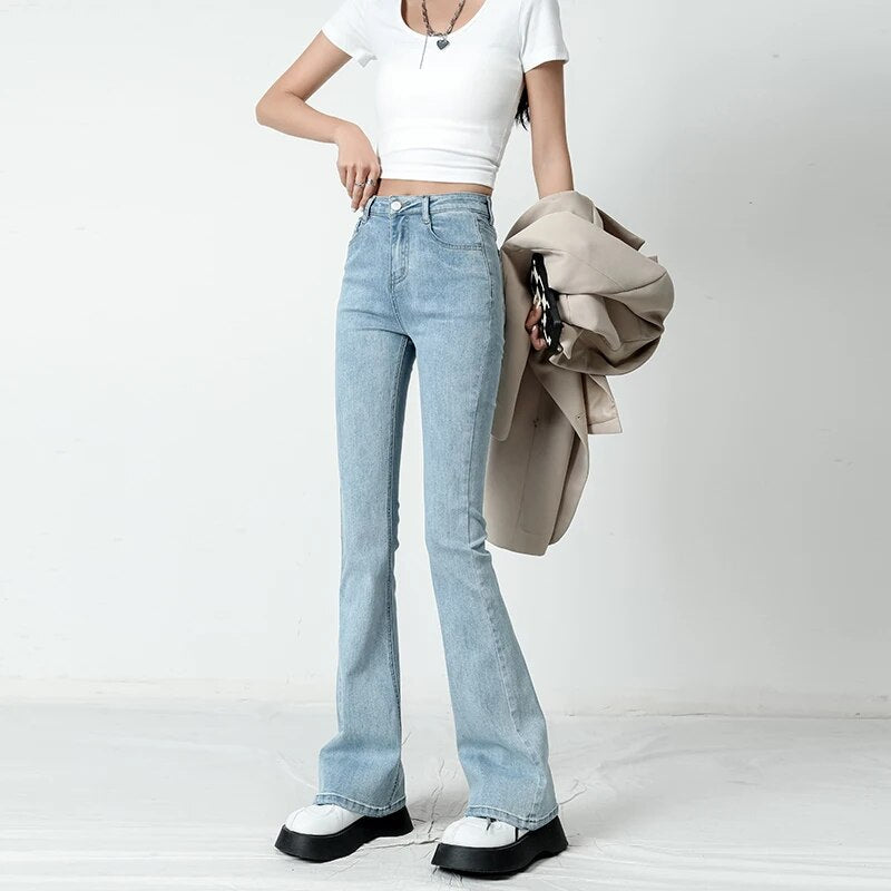 Women's Vintage High-Waist Flare Jeans | Perfect for Casual Days