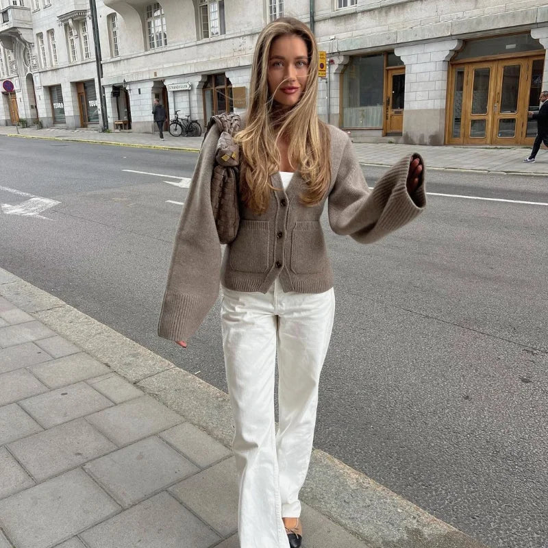 Women's Casual V-neck Knitted Cardigan with Buttons | Ideal for WInter