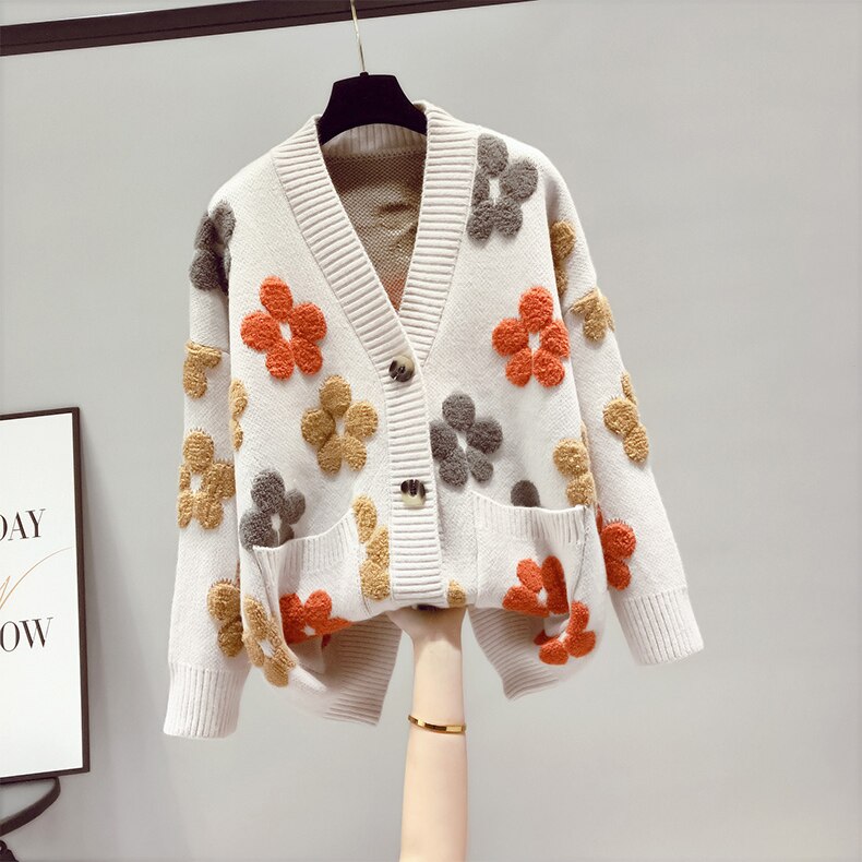 Women's Radiant Floral Design Cashmere Knit Cardigan with Buttons and Pockets | Ideal for Winter