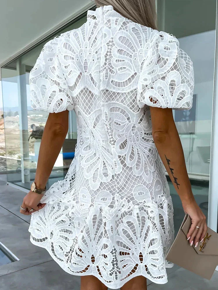 Women's Elegant Lightweight Dress with Puff Sleeves and Embroidery